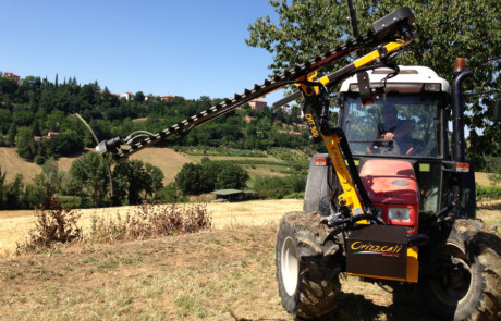 Cimatrice-CMT300-con-trattore-vigna